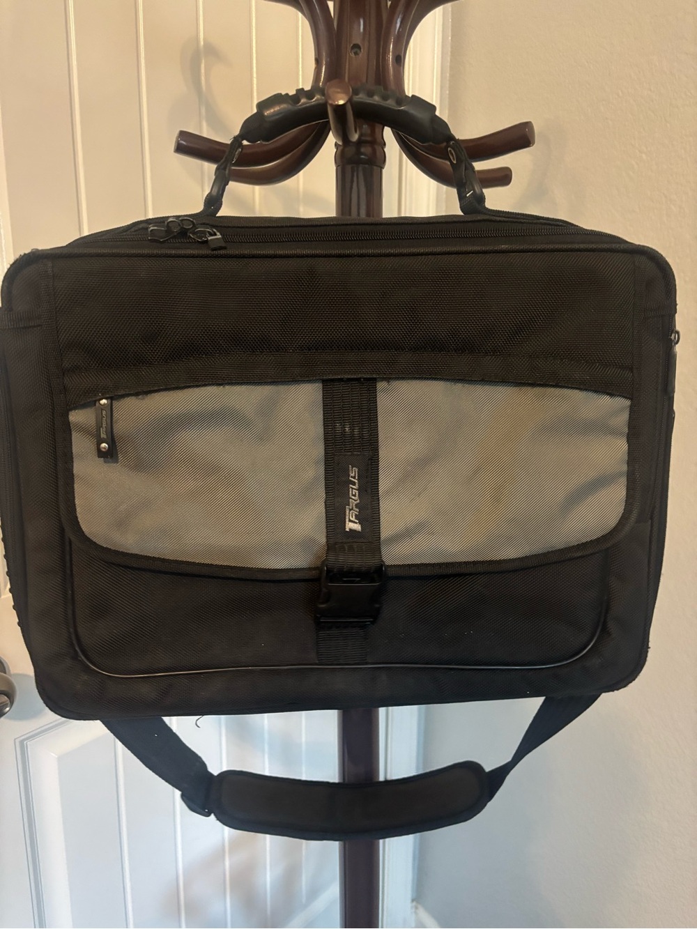 Targus Black and Gray Laptop Briefcase with Front Buckle